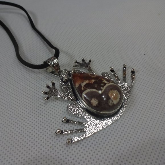 Whimsical "COFFEE BEAN JASPER" FROG Handmade Sterling Pendant/Black Leather 444A - Picture 1 of 3